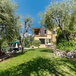 Summertime Villa *