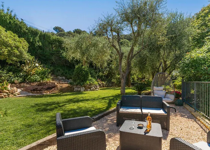 Summertime Villa Nice